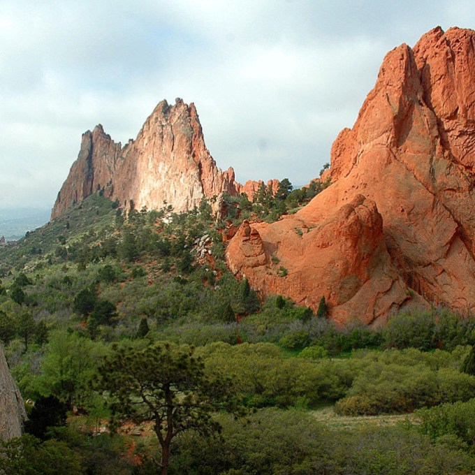 Garden of Gods rock formation scenery